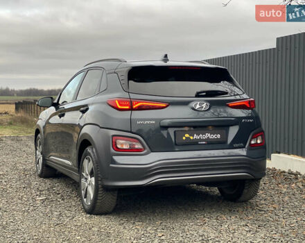 Серый Хендай Kona Electric, объемом двигателя 0 л и пробегом 89 тыс. км за 16900 $, фото 82 на Automoto.ua