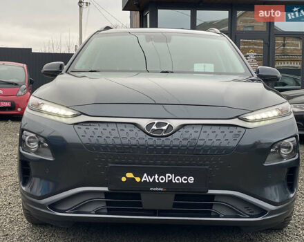 Серый Хендай Kona Electric, объемом двигателя 0 л и пробегом 89 тыс. км за 16900 $, фото 6 на Automoto.ua
