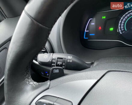 Серый Хендай Kona Electric, объемом двигателя 0 л и пробегом 89 тыс. км за 16900 $, фото 59 на Automoto.ua