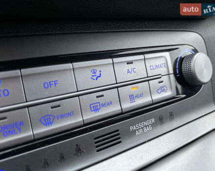 Серый Хендай Kona Electric, объемом двигателя 0 л и пробегом 89 тыс. км за 16900 $, фото 68 на Automoto.ua