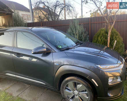 Серый Хендай Kona Electric, объемом двигателя 0 л и пробегом 136 тыс. км за 16500 $, фото 13 на Automoto.ua