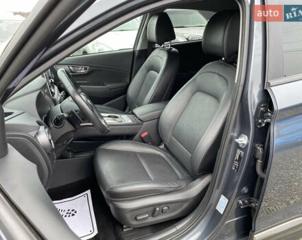 Серый Хендай Kona Electric, объемом двигателя 0 л и пробегом 89 тыс. км за 16900 $, фото 48 на Automoto.ua