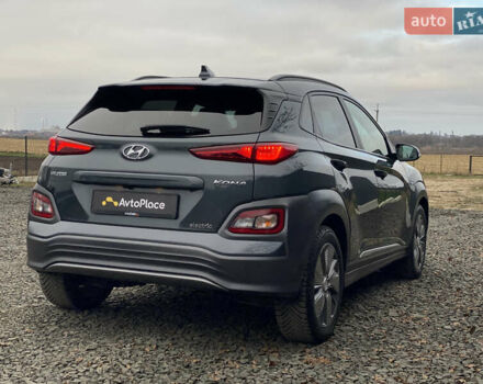 Серый Хендай Kona Electric, объемом двигателя 0 л и пробегом 89 тыс. км за 16900 $, фото 84 на Automoto.ua