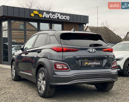 Серый Хендай Kona Electric, объемом двигателя 0 л и пробегом 89 тыс. км за 16900 $, фото 17 на Automoto.ua