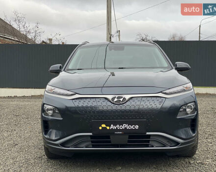 Серый Хендай Kona Electric, объемом двигателя 0 л и пробегом 89 тыс. км за 16900 $, фото 42 на Automoto.ua