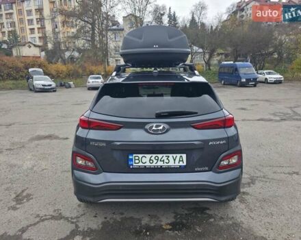 Серый Хендай Kona Electric, объемом двигателя 0 л и пробегом 89 тыс. км за 19500 $, фото 2 на Automoto.ua