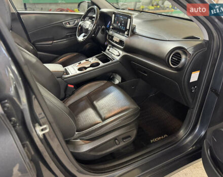 Серый Хендай Kona Electric, объемом двигателя 0 л и пробегом 137 тыс. км за 16700 $, фото 26 на Automoto.ua