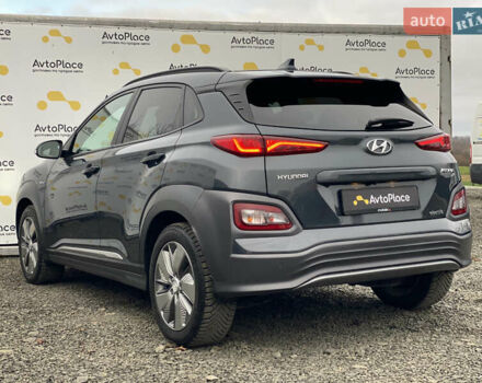 Серый Хендай Kona Electric, объемом двигателя 0 л и пробегом 89 тыс. км за 16900 $, фото 100 на Automoto.ua