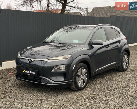 Серый Хендай Kona Electric, объемом двигателя 0 л и пробегом 89 тыс. км за 16900 $, фото 87 на Automoto.ua