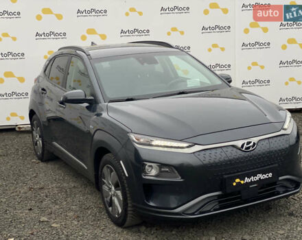 Серый Хендай Kona Electric, объемом двигателя 0 л и пробегом 89 тыс. км за 16900 $, фото 97 на Automoto.ua