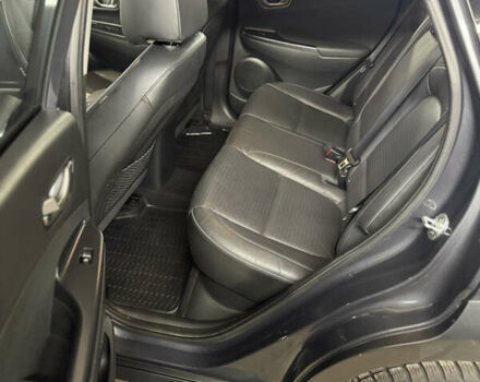 Серый Хендай Kona Electric, объемом двигателя 0 л и пробегом 137 тыс. км за 16700 $, фото 16 на Automoto.ua