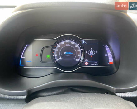 Серый Хендай Kona Electric, объемом двигателя 0 л и пробегом 136 тыс. км за 16500 $, фото 18 на Automoto.ua