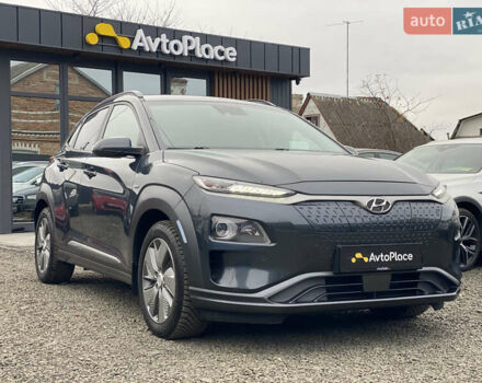 Серый Хендай Kona Electric, объемом двигателя 0 л и пробегом 89 тыс. км за 16900 $, фото 3 на Automoto.ua