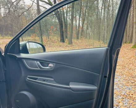 Серый Хендай Kona Electric, объемом двигателя 0 л и пробегом 112 тыс. км за 16700 $, фото 32 на Automoto.ua