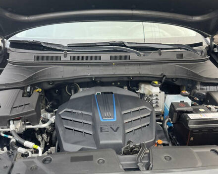 Серый Хендай Kona Electric, объемом двигателя 0 л и пробегом 112 тыс. км за 16700 $, фото 41 на Automoto.ua