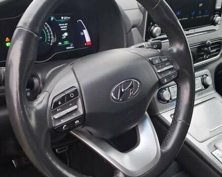 Серый Хендай Kona Electric, объемом двигателя 0 л и пробегом 180 тыс. км за 16700 $, фото 11 на Automoto.ua