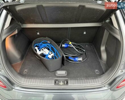 Серый Хендай Kona Electric, объемом двигателя 0 л и пробегом 113 тыс. км за 16818 $, фото 31 на Automoto.ua