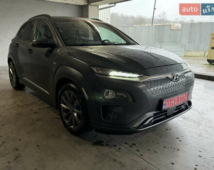 Серый Хендай Kona Electric, объемом двигателя 0 л и пробегом 120 тыс. км за 16999 $, фото 8 на Automoto.ua