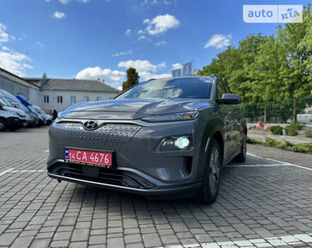 Сірий Хендай Kona Electric, об'ємом двигуна 0 л та пробігом 136 тис. км за 19999 $, фото 9 на Automoto.ua