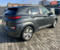 Серый Хендай Kona Electric, объемом двигателя 0 л и пробегом 130 тыс. км за 17400 $, фото 5 на Automoto.ua