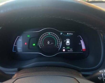 Серый Хендай Kona Electric, объемом двигателя 0 л и пробегом 150 тыс. км за 17500 $, фото 6 на Automoto.ua