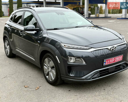 Серый Хендай Kona Electric, объемом двигателя 0 л и пробегом 103 тыс. км за 17300 $, фото 1 на Automoto.ua