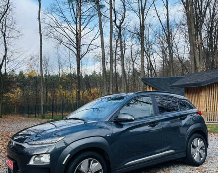 Серый Хендай Kona Electric, объемом двигателя 0 л и пробегом 112 тыс. км за 16700 $, фото 4 на Automoto.ua