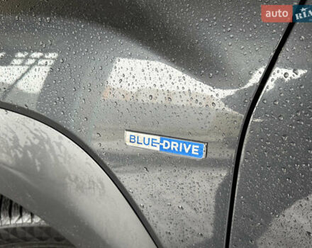 Серый Хендай Kona Electric, объемом двигателя 0 л и пробегом 120 тыс. км за 16999 $, фото 32 на Automoto.ua