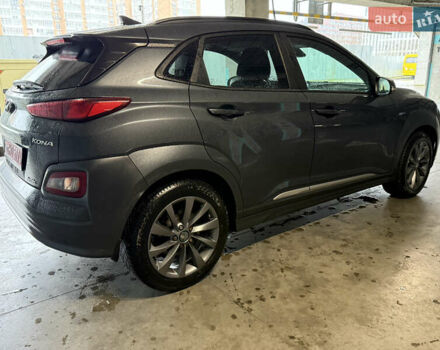 Серый Хендай Kona Electric, объемом двигателя 0 л и пробегом 120 тыс. км за 16999 $, фото 14 на Automoto.ua