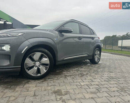 Серый Хендай Kona Electric, объемом двигателя 0 л и пробегом 85 тыс. км за 18300 $, фото 15 на Automoto.ua