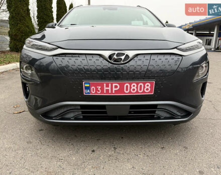 Серый Хендай Kona Electric, объемом двигателя 0 л и пробегом 103 тыс. км за 17300 $, фото 6 на Automoto.ua