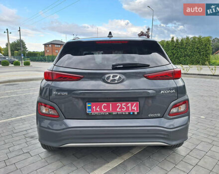Серый Хендай Kona Electric, объемом двигателя 0 л и пробегом 91 тыс. км за 16300 $, фото 6 на Automoto.ua