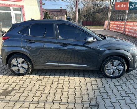 Сірий Хендай Kona Electric, об'ємом двигуна 0 л та пробігом 96 тис. км за 16600 $, фото 2 на Automoto.ua