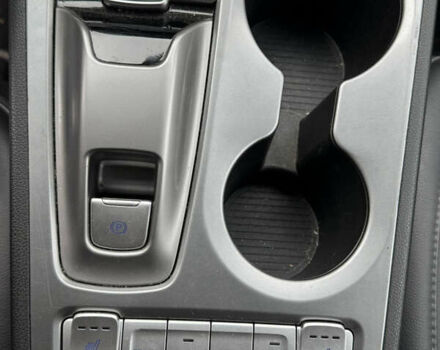 Сірий Хендай Kona Electric, об'ємом двигуна 0 л та пробігом 154 тис. км за 19500 $, фото 23 на Automoto.ua