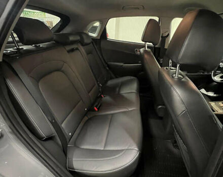 Серый Хендай Kona Electric, объемом двигателя 0 л и пробегом 102 тыс. км за 14200 $, фото 12 на Automoto.ua