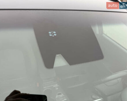 Серый Хендай Kona Electric, объемом двигателя 0 л и пробегом 103 тыс. км за 17300 $, фото 9 на Automoto.ua