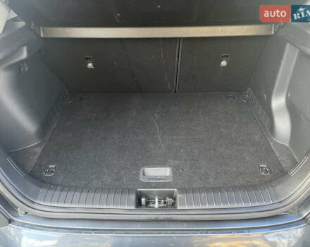 Серый Хендай Kona Electric, объемом двигателя 0 л и пробегом 130 тыс. км за 17400 $, фото 23 на Automoto.ua