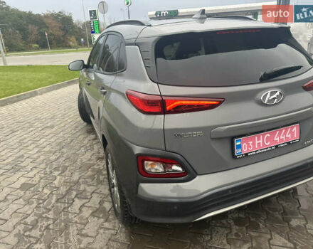 Серый Хендай Kona Electric, объемом двигателя 0 л и пробегом 85 тыс. км за 18300 $, фото 9 на Automoto.ua