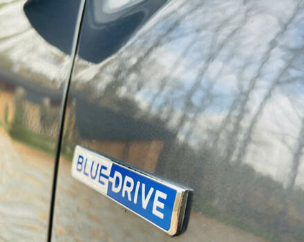 Серый Хендай Kona Electric, объемом двигателя 0 л и пробегом 112 тыс. км за 16700 $, фото 67 на Automoto.ua