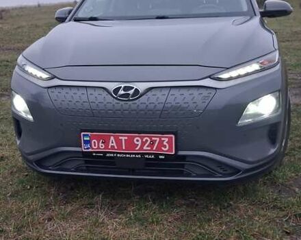 Серый Хендай Kona Electric, объемом двигателя 0 л и пробегом 180 тыс. км за 16700 $, фото 61 на Automoto.ua