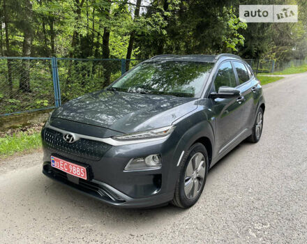 Серый Хендай Kona Electric, объемом двигателя 0 л и пробегом 139 тыс. км за 17900 $, фото 41 на Automoto.ua