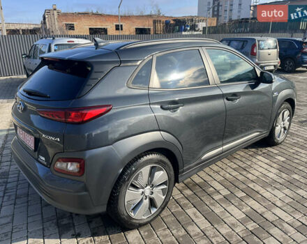 Серый Хендай Kona Electric, объемом двигателя 0 л и пробегом 130 тыс. км за 17400 $, фото 6 на Automoto.ua