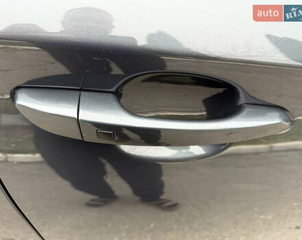 Серый Хендай Kona Electric, объемом двигателя 0 л и пробегом 103 тыс. км за 17300 $, фото 11 на Automoto.ua