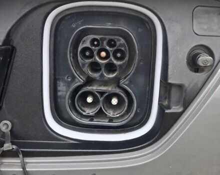 Серый Хендай Kona Electric, объемом двигателя 0 л и пробегом 180 тыс. км за 16700 $, фото 42 на Automoto.ua