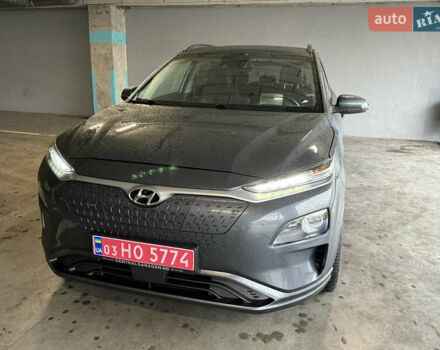 Серый Хендай Kona Electric, объемом двигателя 0 л и пробегом 120 тыс. км за 16999 $, фото 11 на Automoto.ua