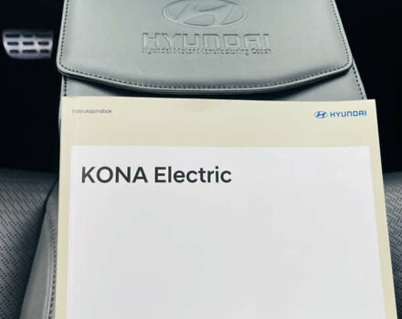 Серый Хендай Kona Electric, объемом двигателя 0 л и пробегом 112 тыс. км за 16700 $, фото 93 на Automoto.ua