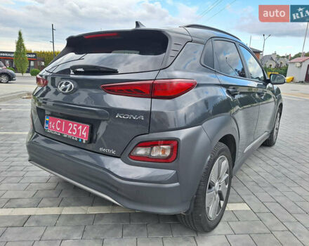 Серый Хендай Kona Electric, объемом двигателя 0 л и пробегом 91 тыс. км за 16300 $, фото 7 на Automoto.ua