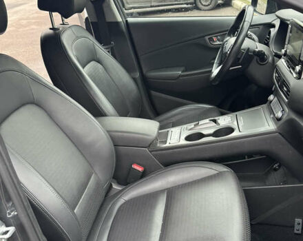 Сірий Хендай Kona Electric, об'ємом двигуна 0 л та пробігом 154 тис. км за 19500 $, фото 10 на Automoto.ua