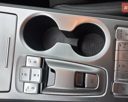 Серый Хендай Kona Electric, объемом двигателя 0 л и пробегом 180 тыс. км за 16700 $, фото 15 на Automoto.ua