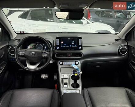 Серый Хендай Kona Electric, объемом двигателя 0 л и пробегом 129 тыс. км за 16430 $, фото 14 на Automoto.ua